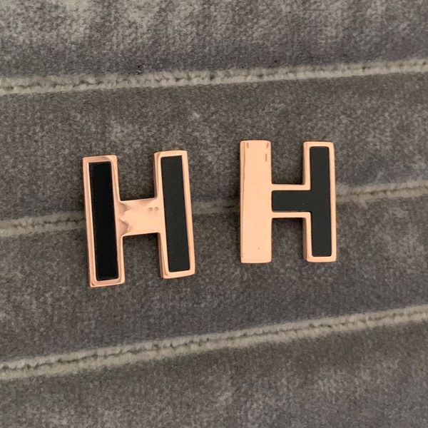 

2021 usa european design never fade factory price mini stud flower silver letter studs earrings jewelry gold rose 316l stainless steel for w, Golden;silver