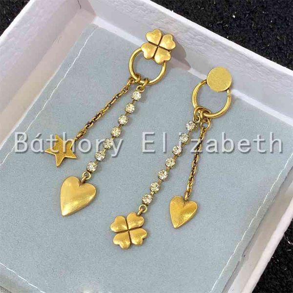 

woman exquisite elizabeth heart-shaped bthory earrings 2021 new with elegant retro four-leaf fashion clover earringspendientes box, Red;brown