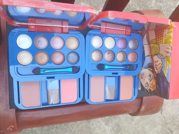 

(in stock ) makeup 12 color sheertone powder blush and 8 c olor eyeshadow epacket