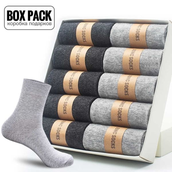 Box pack мужские хлопчатобумажные носки 10 парс / коробка черный бизнес мужские носки мягкие дышащие лето зима для мужчин мальчик подарок размер EUR39-45 210727