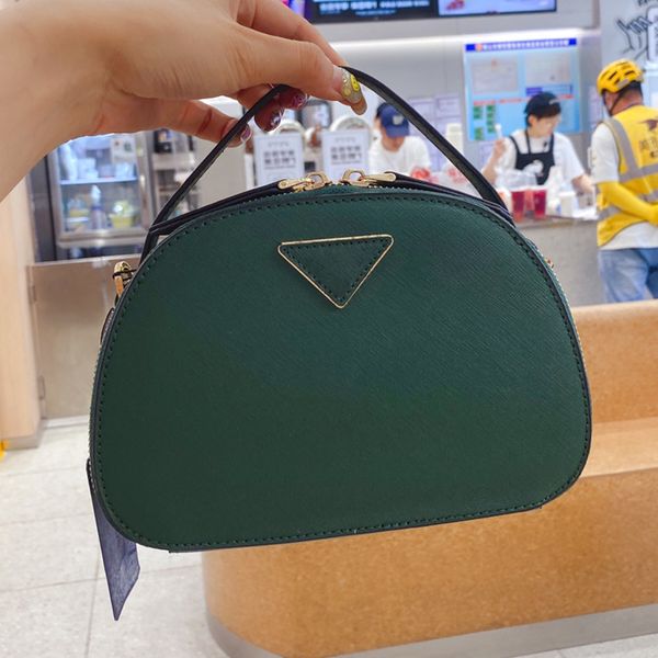 

oval arc women's handbag solid color retro style cosmetic bag bilateral zipper bread shape purse cute designer cross body bags 21*14cm, Black;red