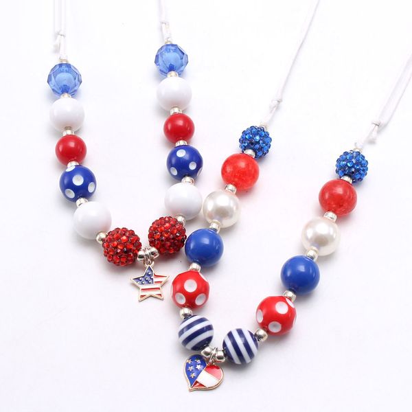 4. Juli Kindermode USA-Flaggen-Stil Herz-/Stern-Anhänger-Halskette DIY blau-rote, klobige Kaugummi-Perlen-Halskette, verstellbares Seil, Mädchen-Festival-Schmuck