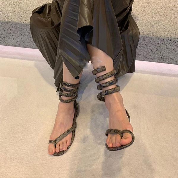 

snake-shaped winding flat-bottomed split toe sandals women's leather herringbone mature high heels, Black