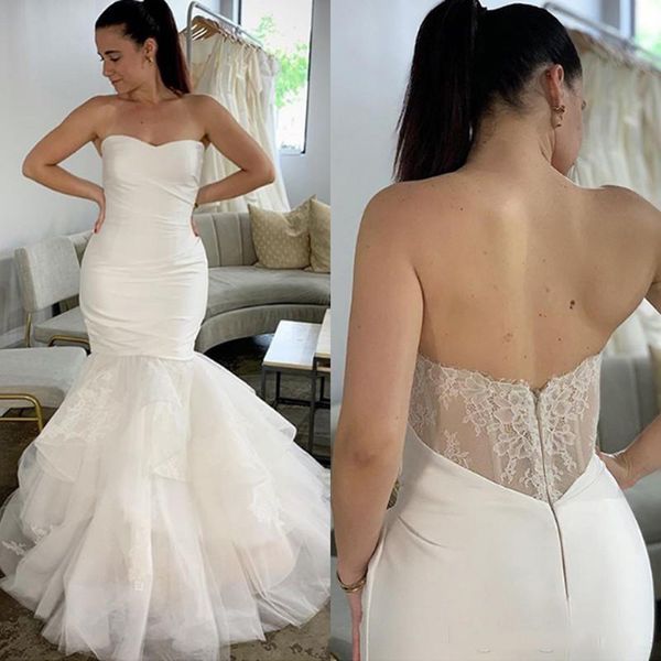 2021 Abiti da sposa con sirena di raso senza spalline con appliques a cuore spazzano treno in tulle da sposa da sposa senza sposa