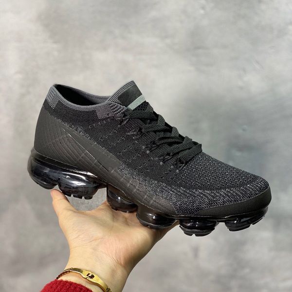 

2022 knit 2.0 flys 1.0 outdoor shoes men women bhm red orbit metallic gold triple black sports shoe sneakers