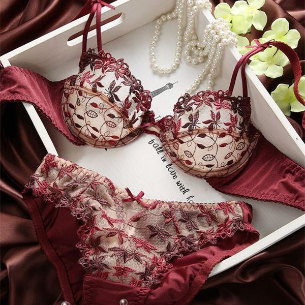 

bra set embroidery flower thin cup breathable transparent underwear large size fat mm suit, Red;black