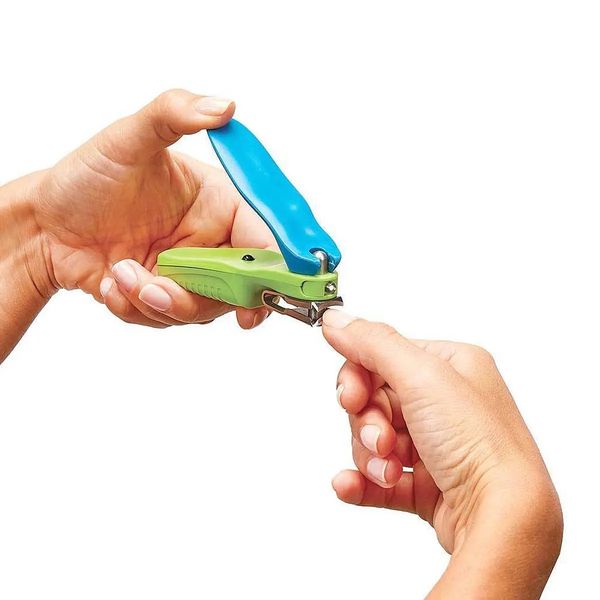 

150Â° rotated head nail clipper with led light