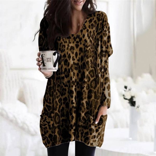 

autumn 2022 large 5xl women's v-neck leopard print t-shirt long sleeve casual loose bottomed top, Black;red