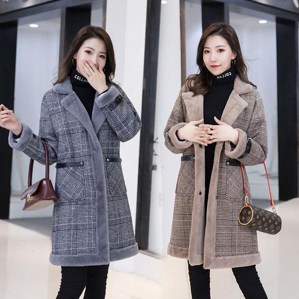 

women's wool & blends fashion plaid woolen coat women 2021 winter lamb loose thick mid-length cotton-padded coats m778, Black