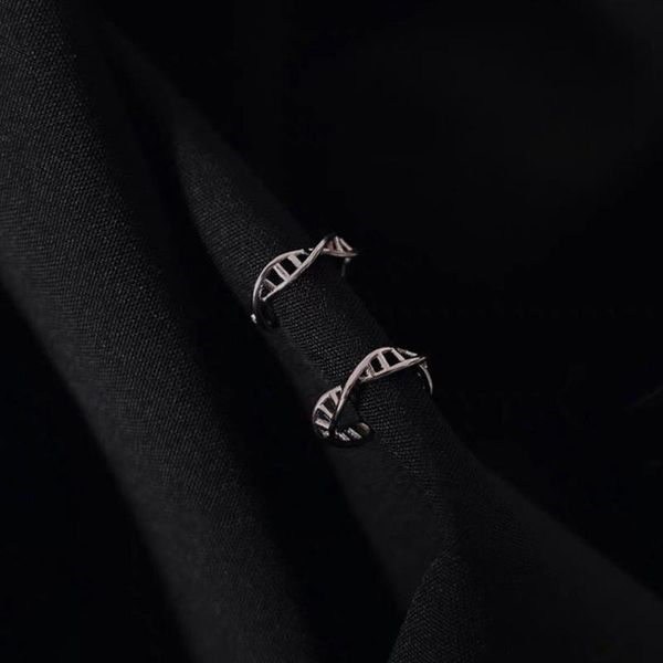 

Simple Classic Round Circle Earrings Temperament Distortion Hollow Metal Stud Ear Jewelry For Women Hoop & Huggie, Golden;silver