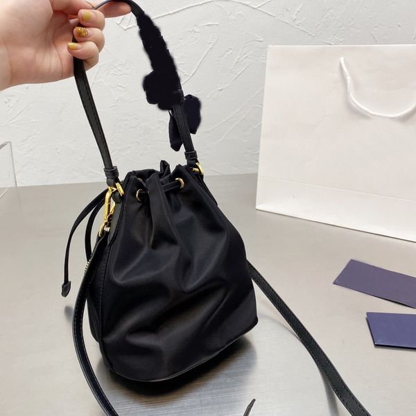 

high luxurys designer bucket bag classic quality ladies 2021 handbag women fashion mother purse handbags shoulder bags totes chains wallet a