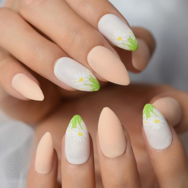 

false nails 28pcs artificial press on art nail tips beige nude white fake short with designs flower daisy stiletto matte, Red;gold