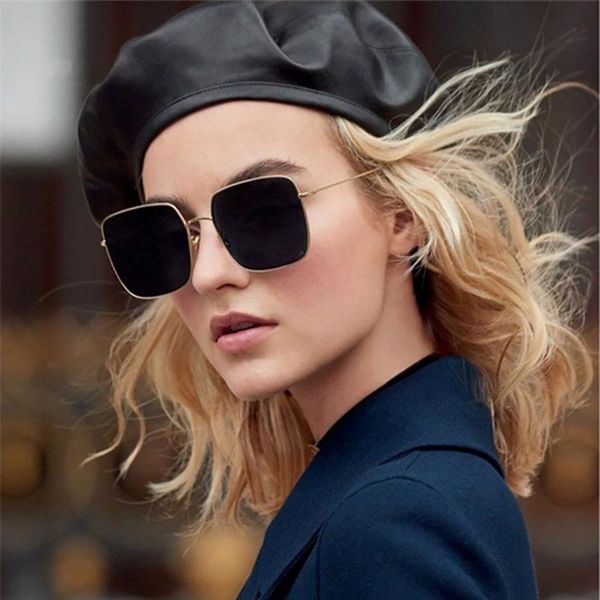 

outdoor eyewear luxury square sunglasses women 2021 brand designer retro alloy frame big sun glasses vintage gradient male oculos feminino u