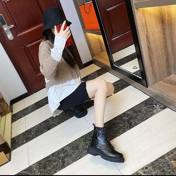 

boots winter 2021 first layer cowhide fashion thick heel women's autumn buckle leisure motorcycle, Black