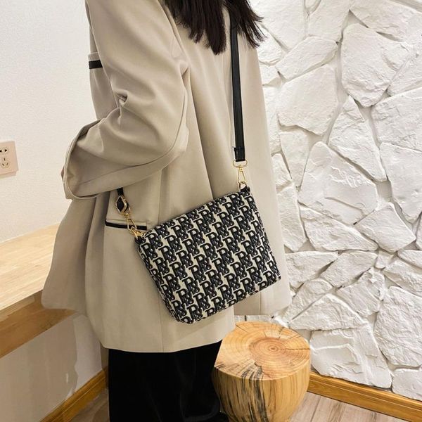 

cosmetic bags & cases fashion female letter printed handbag