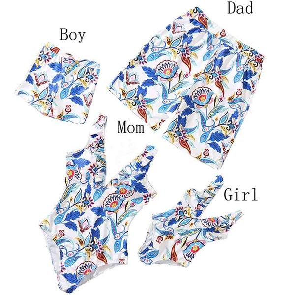 

family matching swimsuits floral printed mom and me swimwear women girl bathing suits men boy trunks couples holiday beachwear 210417, Blue