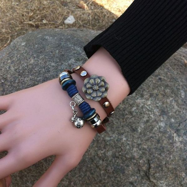

two circles of multi-layer clover genuine leather jewelry, Black