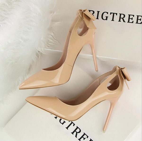 

dress shoes 2021 banquet slim high heels shallow mouth single pointed patent leather hollowed out bow female stilettos, Black