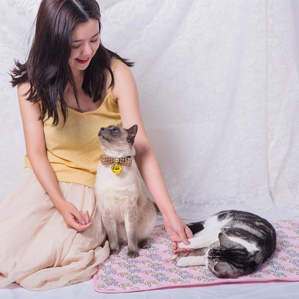 

summer pet cats dogs bed cold cooling sleeping blanket cover mat ice for small medium dog cat kennels & pens