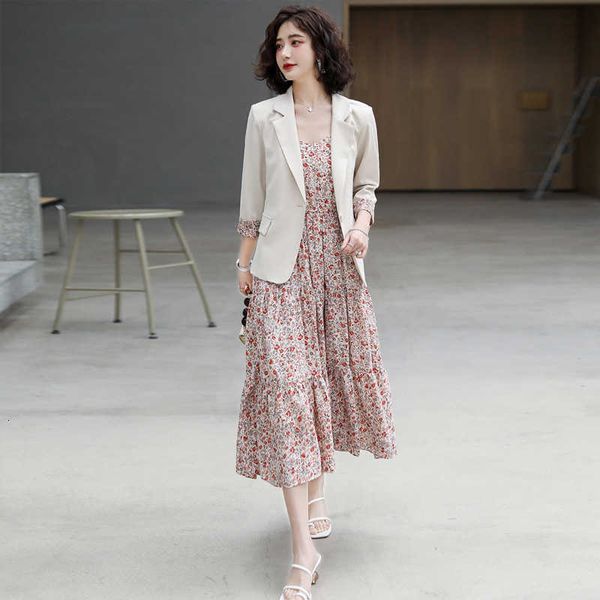 

2021 summer temperament lapel suit coat + floral suspender two piece drs dm6625, Black;gray