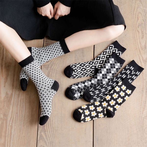 

autumn winter double way wool medium floret black plaid pile, Black;white