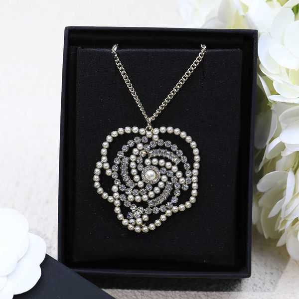 

new in autumn and winter hollow rose pearl christmas necklace sweater chain gold aaa zircon shiny party women's jewelry anime, Silver