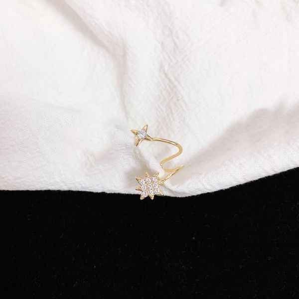 

ZsOv small clip no hole and female french indifference personality simple student stud bone clip earrings advanced sense earrings, Golden;silver