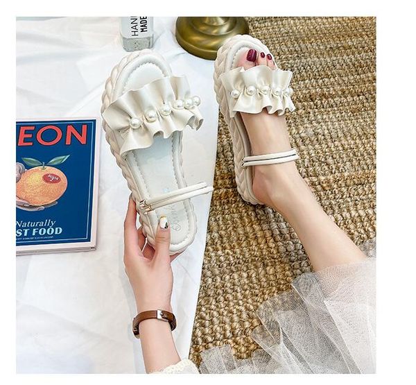 

thick bottomed sandals women's 2021 summer slipper new one-line round head pearl fairy lotus leaf edge flat shoes, Black