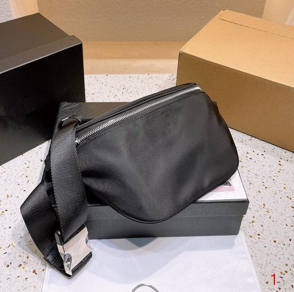 

luxury designers waist bags classic black cellphone case canvas nylon large and small style bumbag belt handbags designer fanny pack p3006