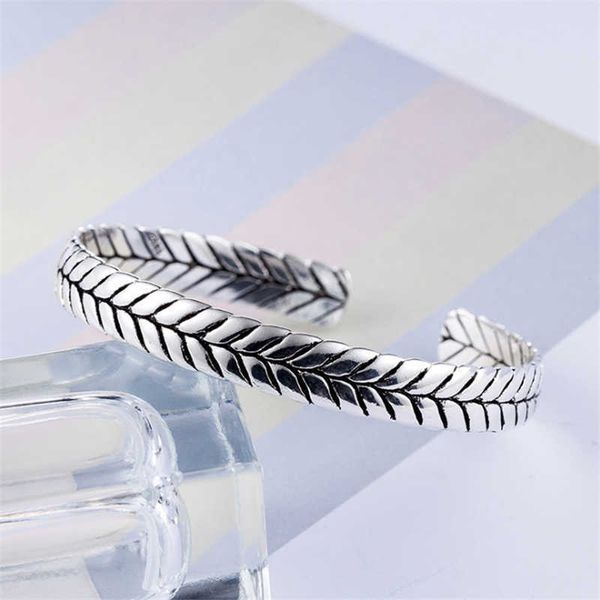

new arrival high performance plant leaf snake pattern design cuff bangles valentines day metal bracelet bangle for women q0717, Black