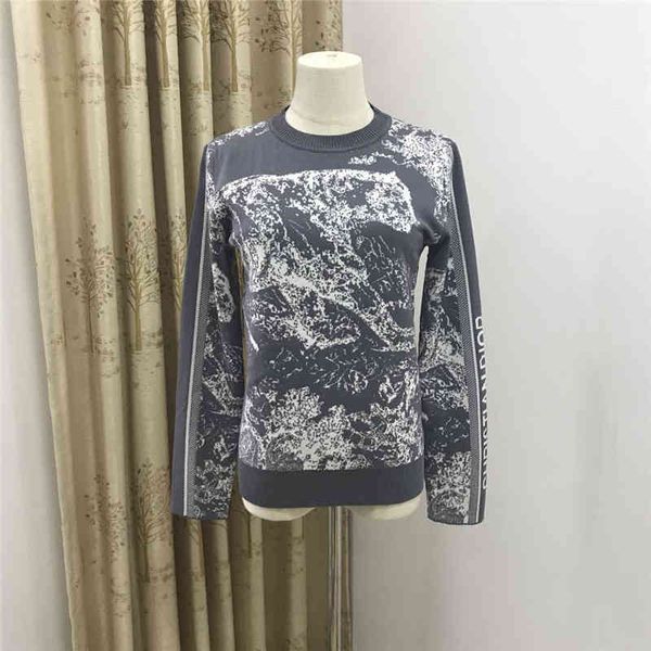 

2022 factory wholesale new early autumn jungle animal jacquard long sleeve ice silk knitted leisure straight tube wide leg pants set women, Gray