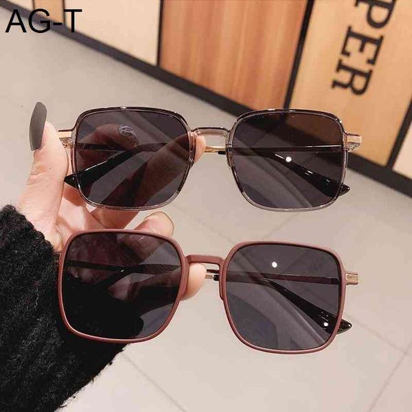 

2021 new vintage mattle square sunglasses women fashion brand designer black sun glasses female show shades oculos feminino, White;black