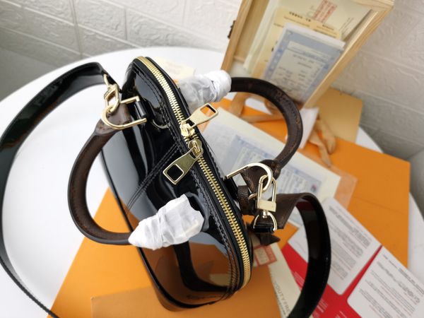

shell bag ladies classic luxury designer patent leather handbag messengers retro fashion one-shoulder portable messenger black