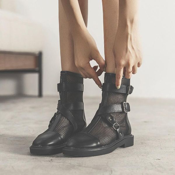 

boots 2021 summer versatile thin breathable hollow sandals personalized women's fashion mesh low-heeled shoes, Black