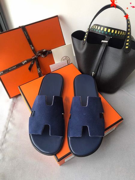 

2021 designer fashion luxurys men slippers summer beach genuine leather rivet slipper flip flops sandals man casual flat slides with box lar, Black