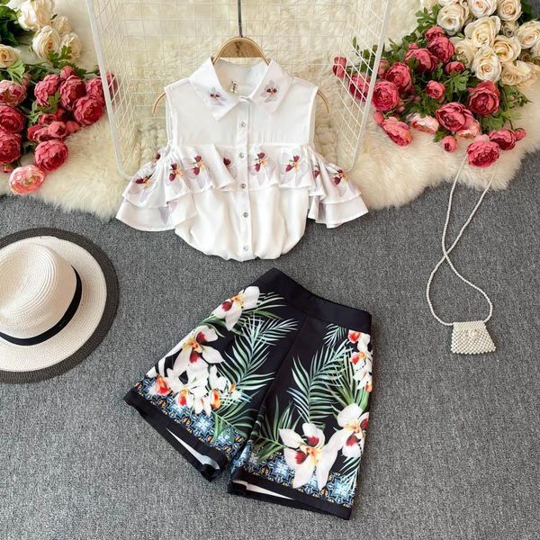 

suit 2021 style ladies shirt strapless ruffled all-match printed wide-leg shorts two-piece trendy women's tracksuits, Gray