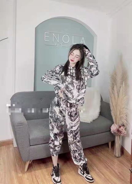 

2021 autumn new women's hooded legged pants, casual loose suit, Gray