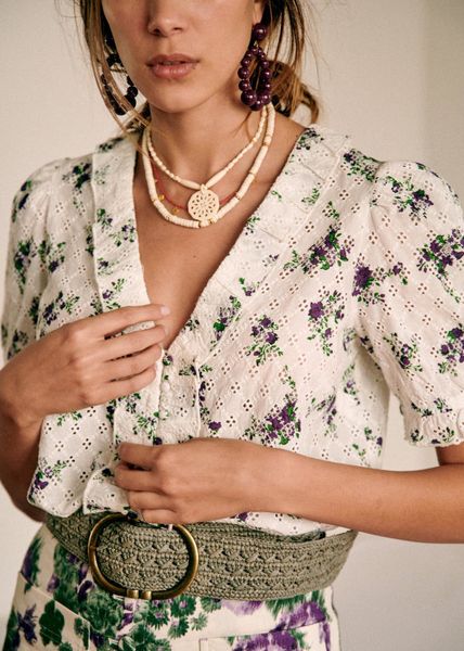 

2021 spring half sleeve v neck white floral print cotton embroidery buttons single-breasted blouse women fashion shirt 21g12