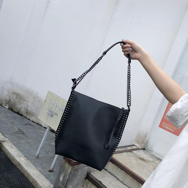 

evening bags luxury designer handbag fashion big bag women's retro shoulder casual rivet portable messenger high-capacity