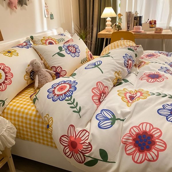 

2021 simple cartoon style pure cotton four piece home bedding