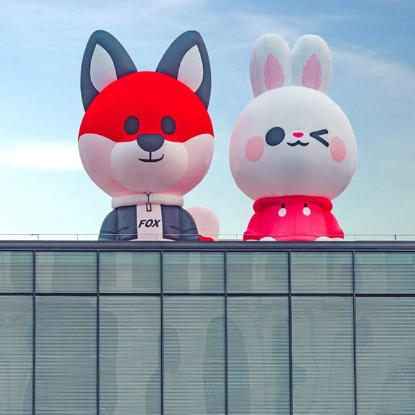 Aktionsverkauf aufblasbares Maskottchen-Cartoon-Charakter-Tier bunter Fuchs und Kaninchen maßgeschneiderte lebensechte Werbung