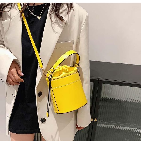 

cylinder bag 2021 fashion high-quality patent leather women's designer handbag lock chain shoulder messenger cross body
