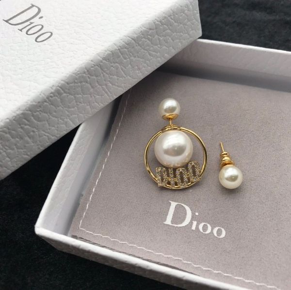 

70% off dijia 2021 new pearl asymmetric earrings letter diamond yb99, Golden;silver