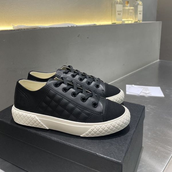 

womens shoes designer black white flat bottom rusty rhombus casual leather surface cloth luxury shoe fashion with box size 35-40