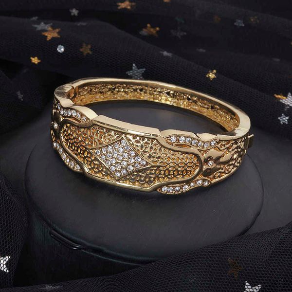 

popular arabic-style gold rhinestone opening bracelet for ladies wedding custom q0719, Black