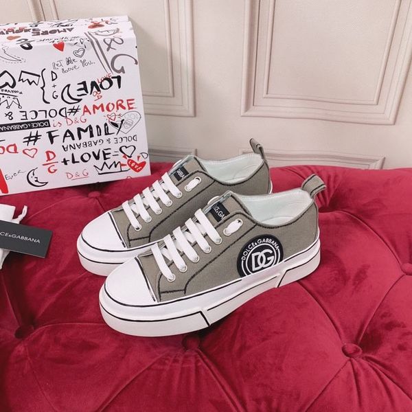 

fashion men shoe designer women leather lace up platform oversized sole sneakers white black mens womens luxury velvet suede casual shoes si, Black;red