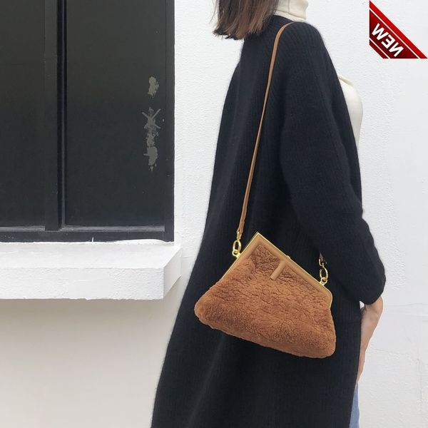 

f clip layer sheep cake wool women's bag autumn and winter new light luxury fur integration