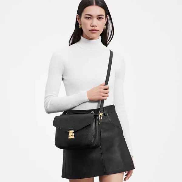 

wholesale pochette metis cross body bag adjustable shoulders strap shoulder bags bicolor genuine leather in 4 colors women handbags m45773