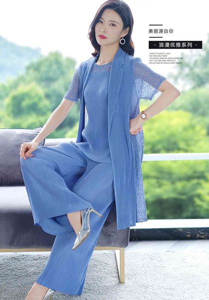 

dresses sellin miyake three-piece set of short sleeve long coat + large swing sleeveless o-neck vest +straight pants, White