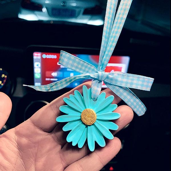 

small daisy car pendant fresh gypsum hanging chain creative rearview mirror perfume ornaments decoration interior decorations